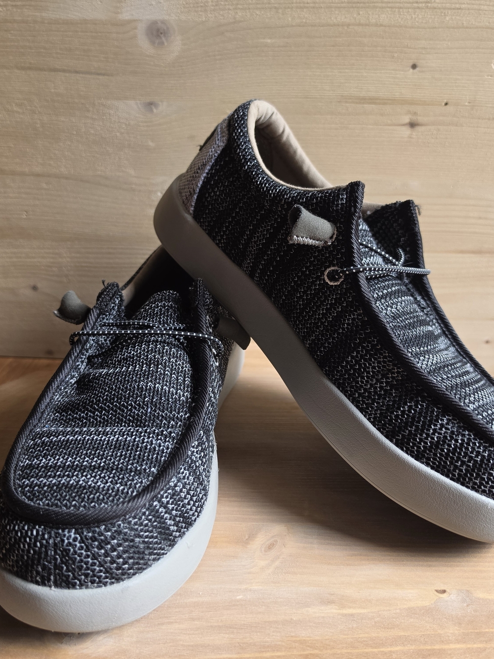 Volcom Men's Black Knit Slip-On Steel Toe Slip Resistant Work Sneakers M6.5 W8.5